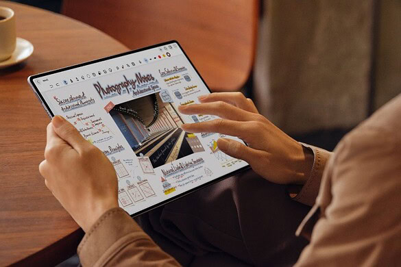 Huawei MatePad Pro Max è ufficiale: OLED 13,2″ da 4,7mm e 509g a 1.299 euro