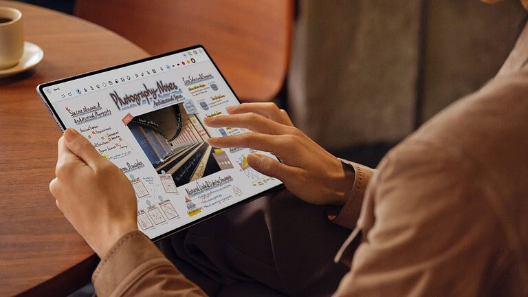 Huawei MatePad Pro Max è ufficiale: OLED 13,2" da 4,7mm e 509g a 1.299 euro