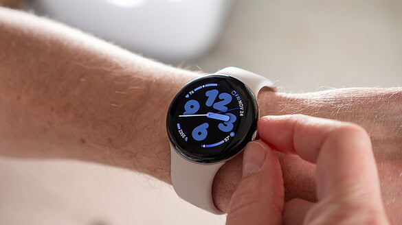Google Pixel Watch, arriva lo sblocco automatico dal telefono