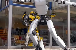 Robot umanoidi cinesi nel mirino del Pentagono per la sicurezza