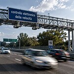 Tutor autostradale: i falsi miti per evitarlo che portano solo a multe