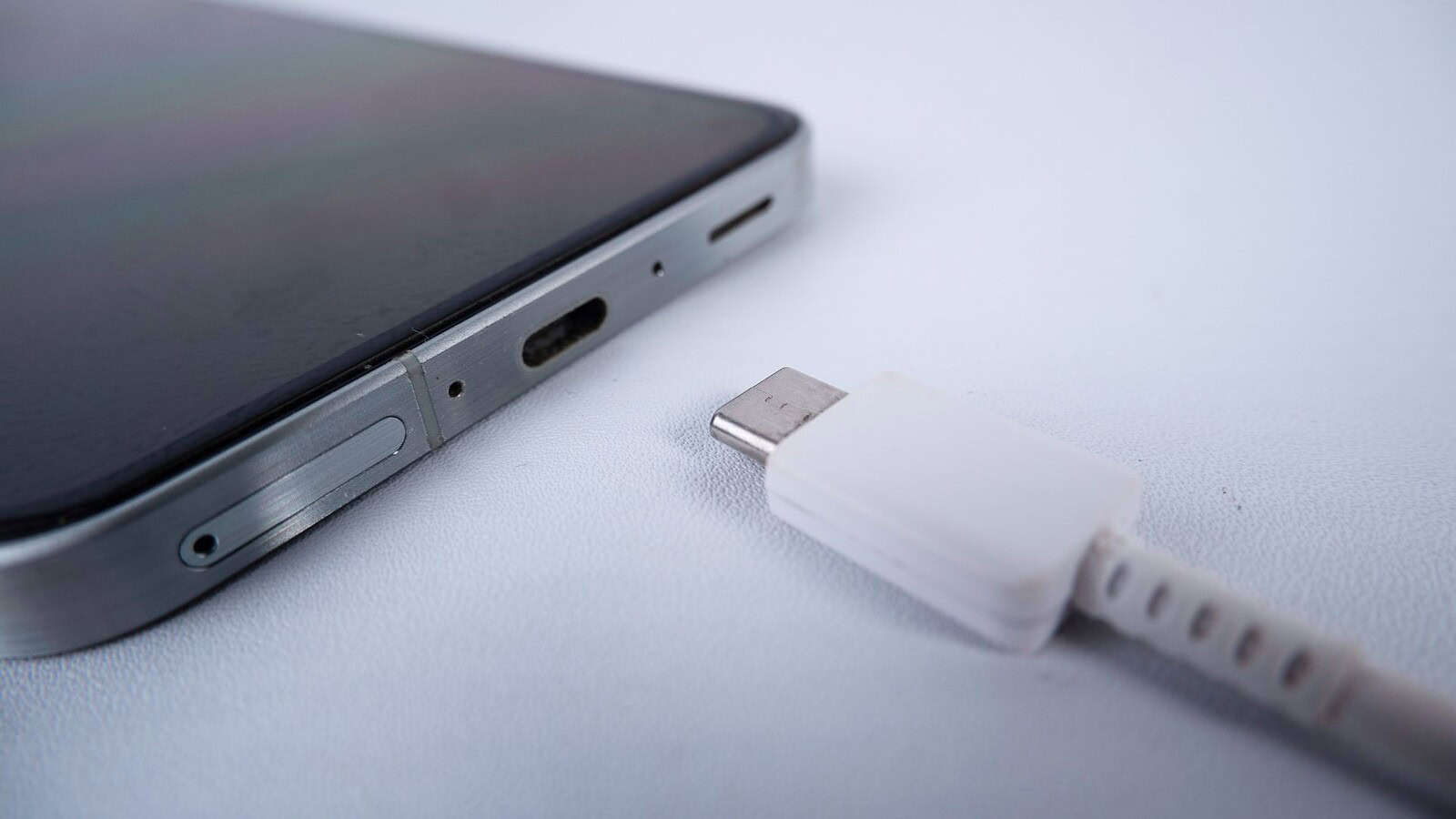 USB-C dello smartphone: tutto quello che puoi fare oltre a caricare