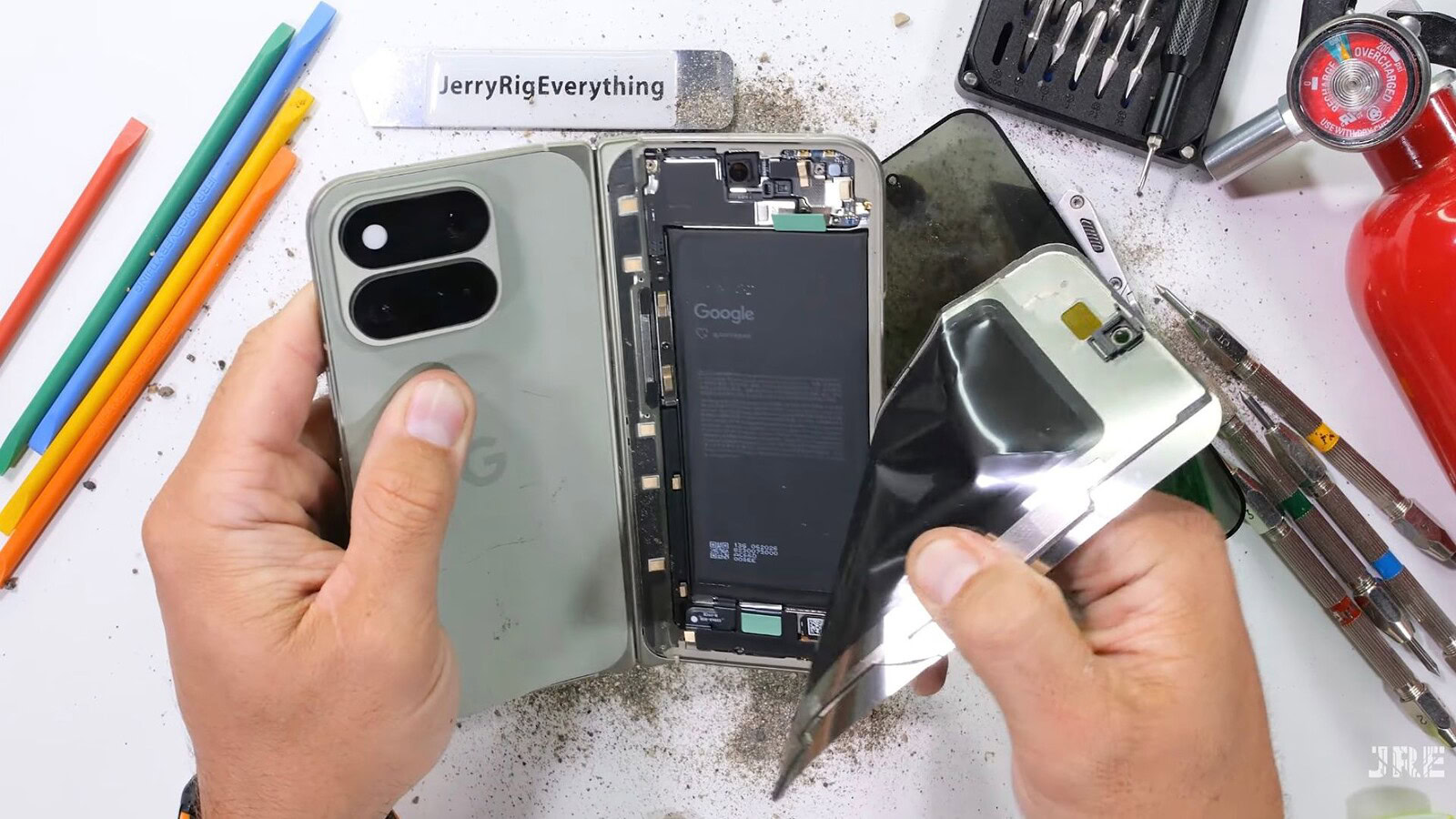 Google Pixel 11 Pro Fold non supera il bend test ma stavolta non esplode