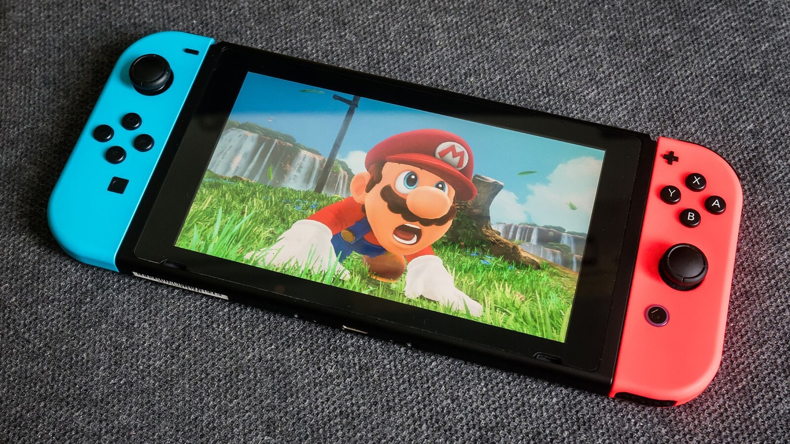 Nintendo, è lotta agli emulatori: eliminati oltre 400 repository riguardanti le Switch da GitHub