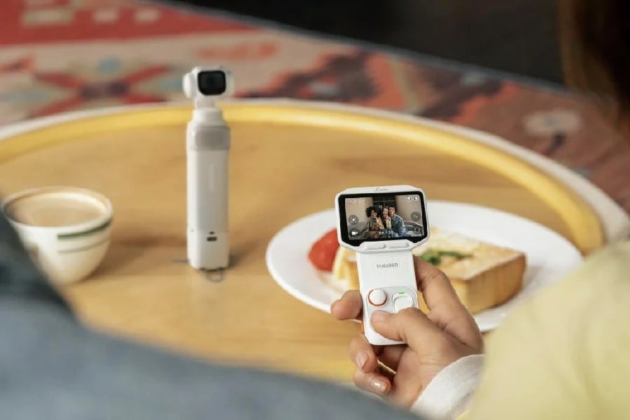 Insta360 Luna Pro - caratteristiche Insta360 Luna Pro ufficiale: gimbal camera 4K verticale con un sensore solo