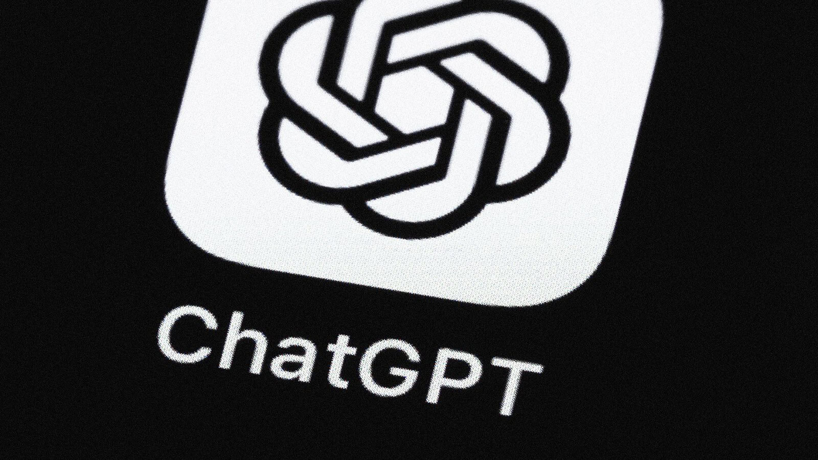 ChatGPT for Teens arriva in Italia: come funziona per i minori
