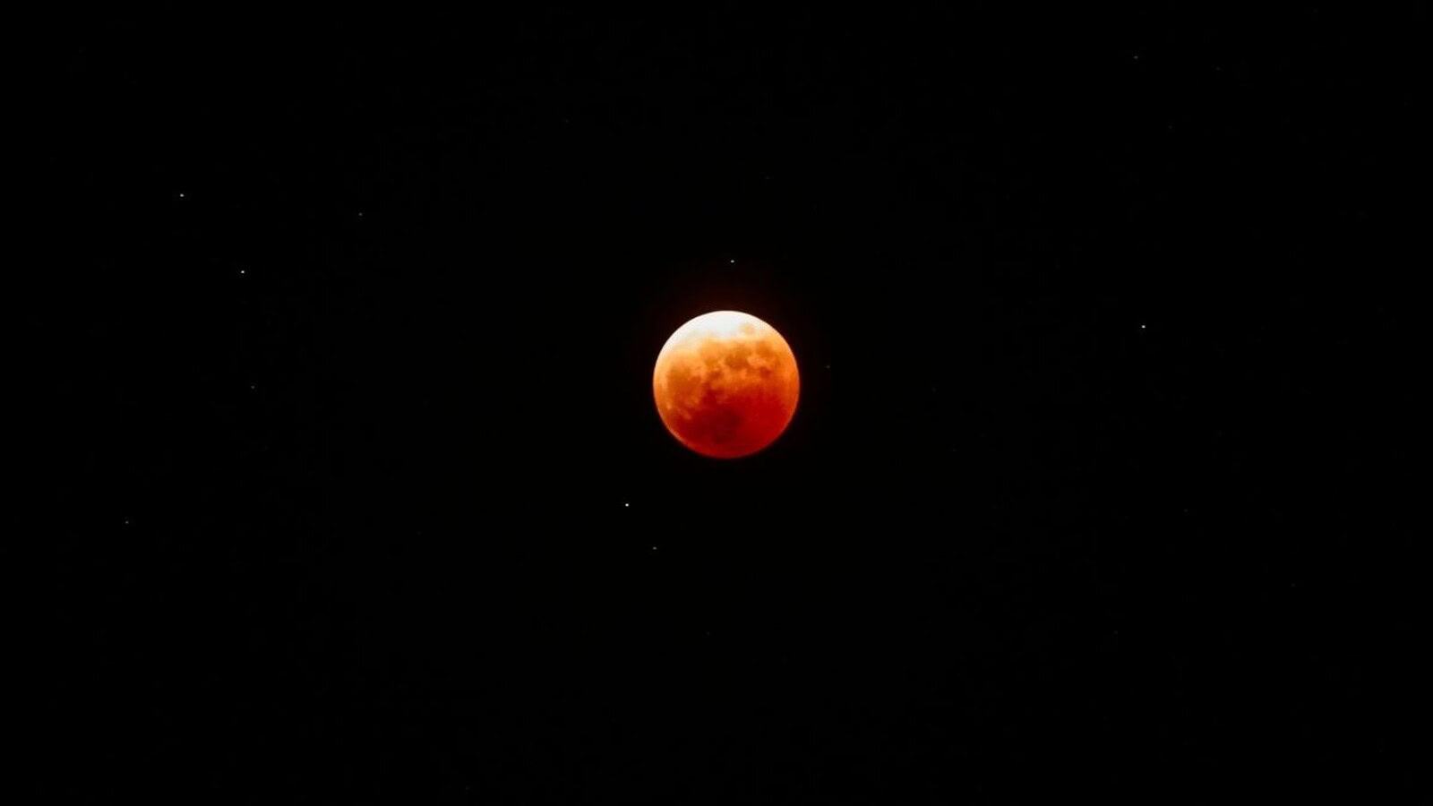 Eclissi lunare parziale