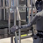 Figure 03, il robot umanoide sale le scale da solo nel nuovo video