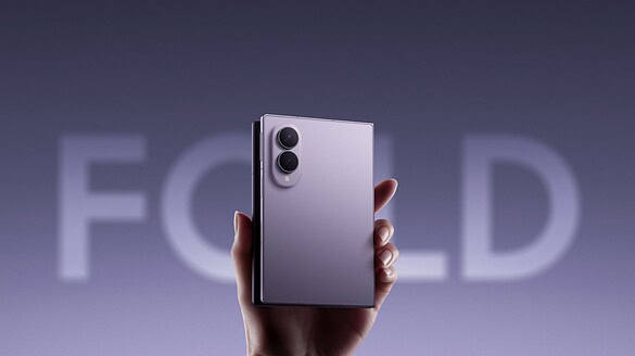 Samsung sfida Apple sui pieghevoli e non teme il debutto del 2026