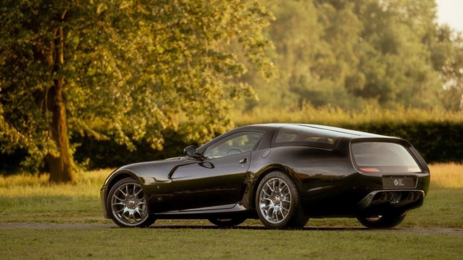 Ferrari 599 GTB diventa shooting brake: all'asta un pezzo unico