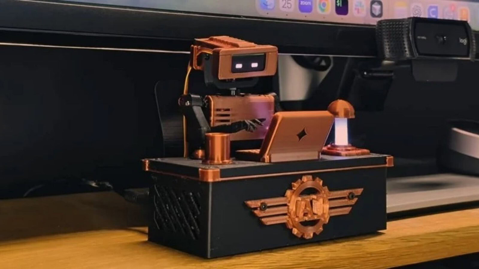 Tiny Engineer, il robot ESP32 che mima l'agente AI al lavoro