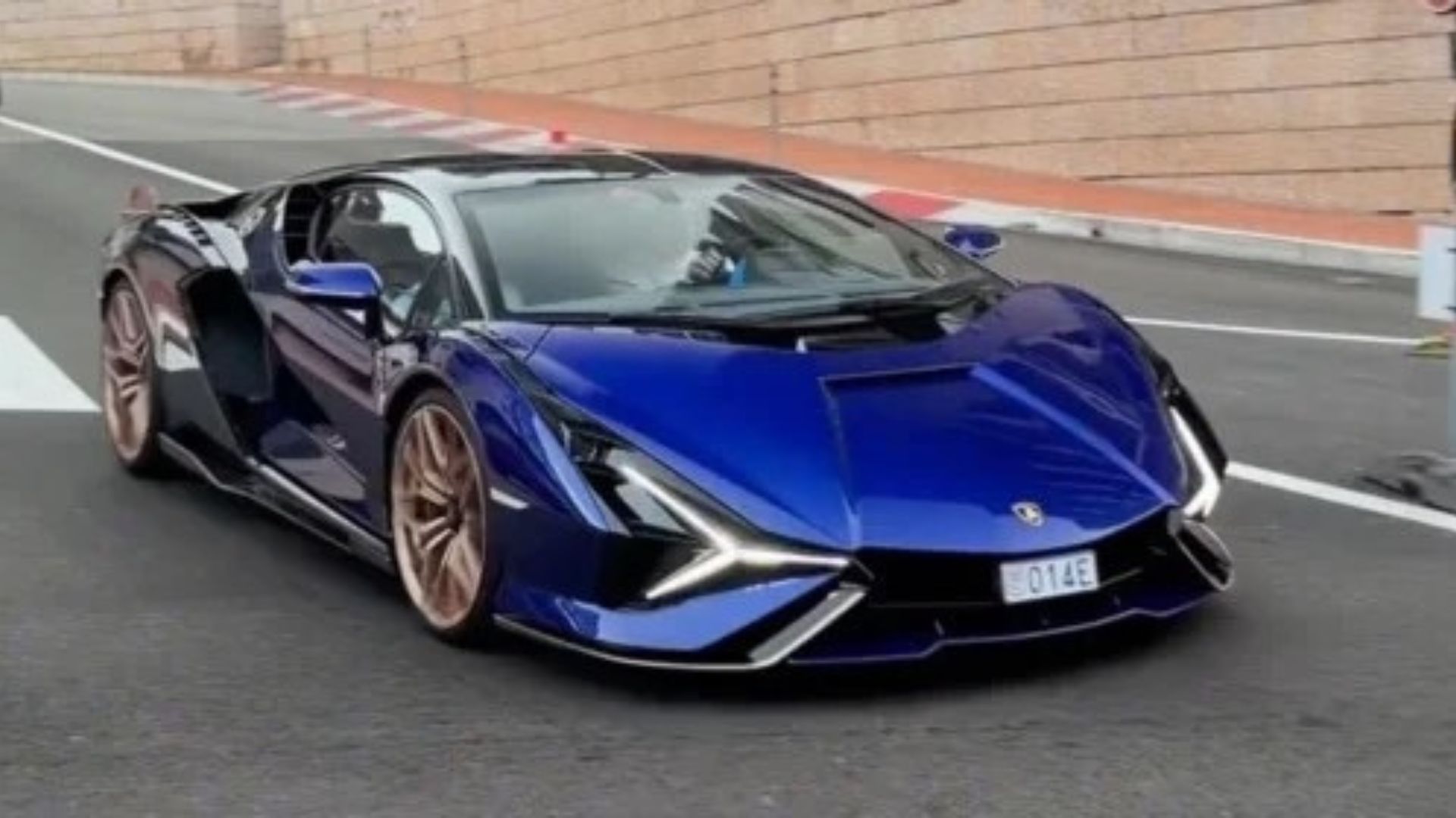 Lamborghini Sian FKP 37 Fernando Alonso, la rara Lamborghini Sian FKP 37 avvistata a Monaco