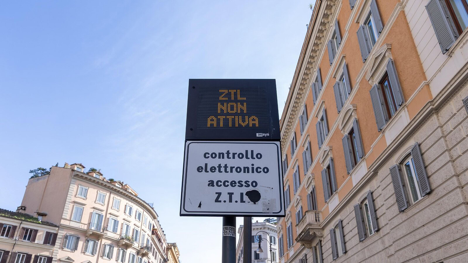 ZTL Roma, dal 2027 varchi anche in uscita: stop ai furbetti