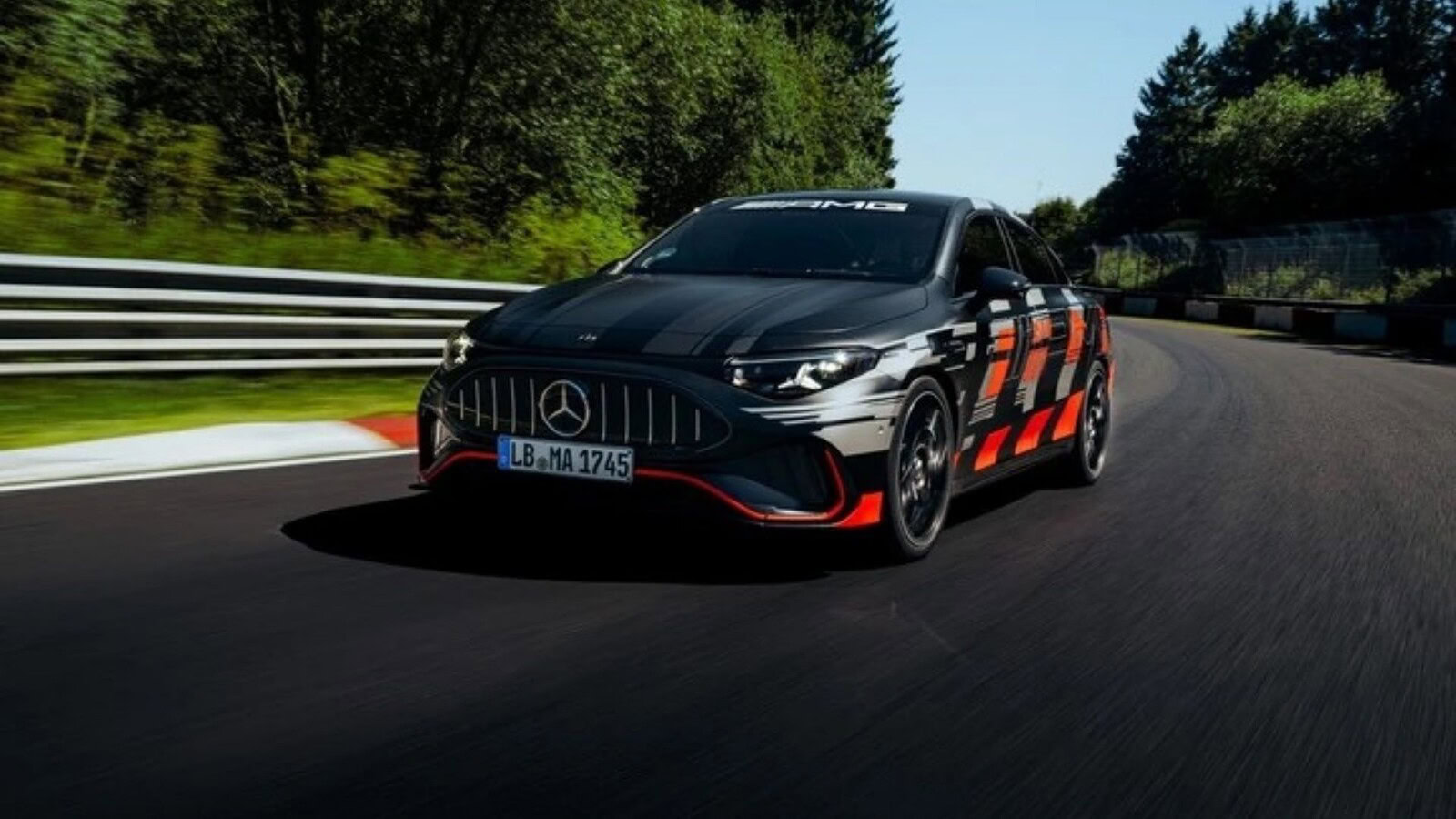 Mercedes AMG CLA 45, ecco il nuovo modello con 680 CV elettrici e record al Nürburgring