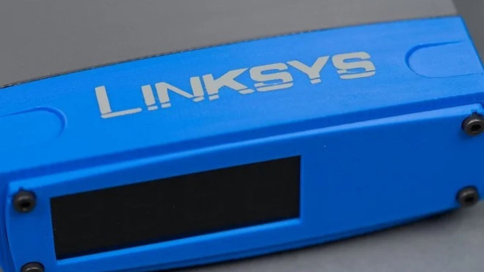 Linksys WRT, l'orologio ESP32 che omaggia il router leggendario
