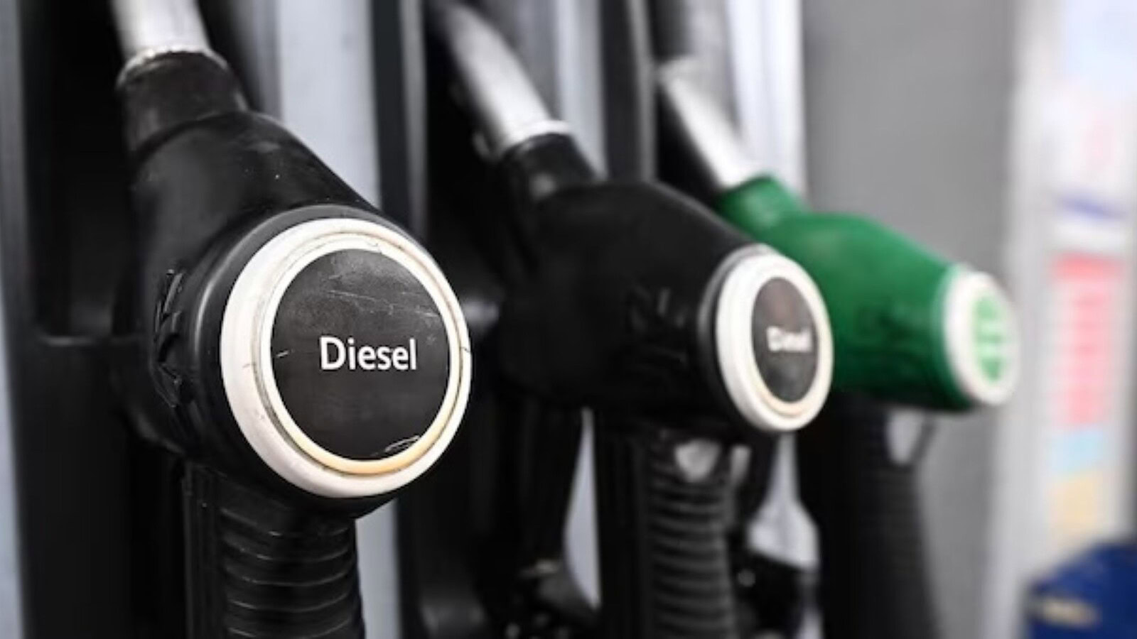 Benzina e gasolio, prezzi fermi nella settimana dell'esodo
