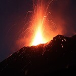 Bombe contro il Mauna Loa: quando l'esercito USA sfidò la lava del vulcano