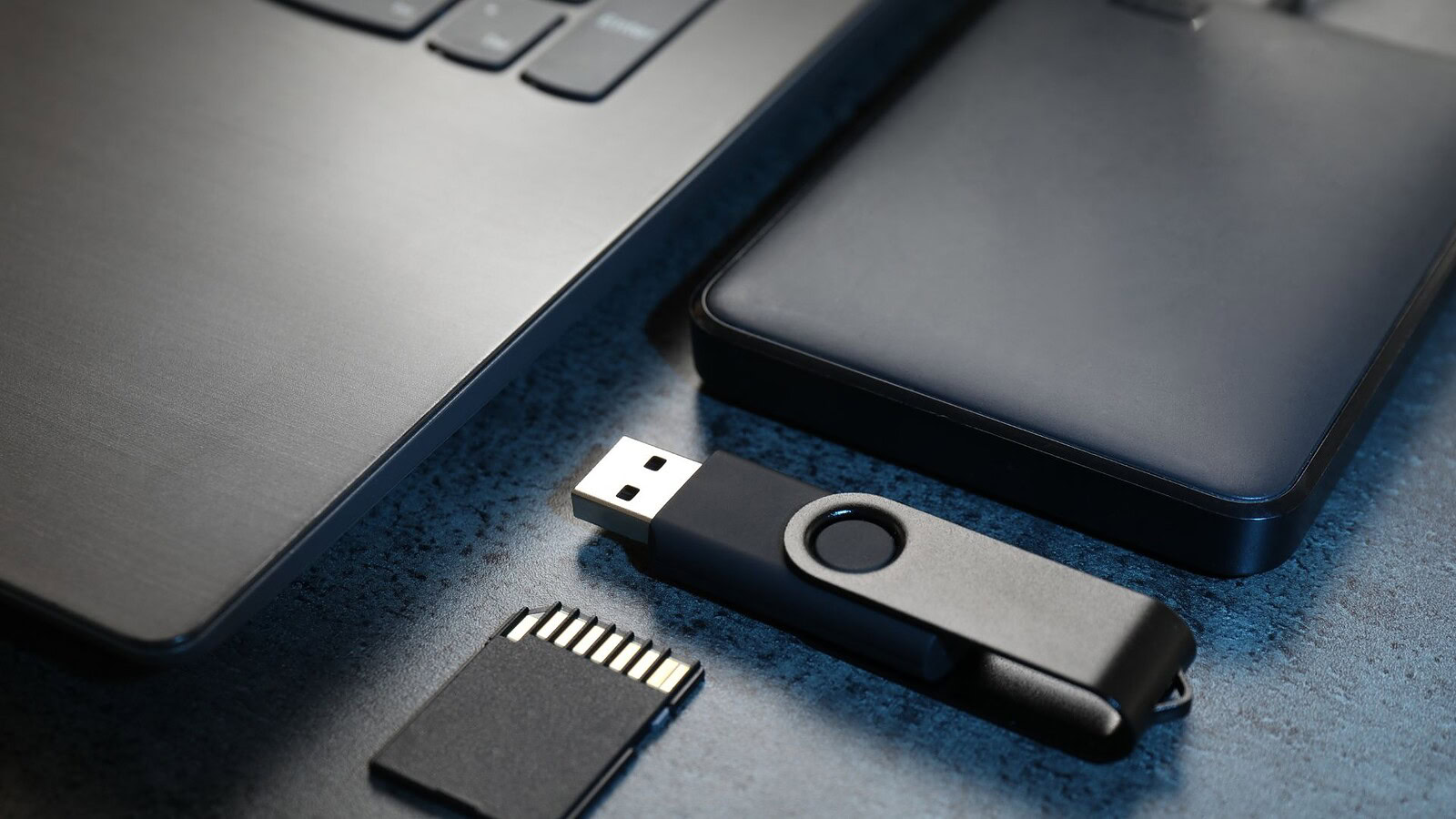 SSD e chiavette USB, perché la velocità crolla durante le copie