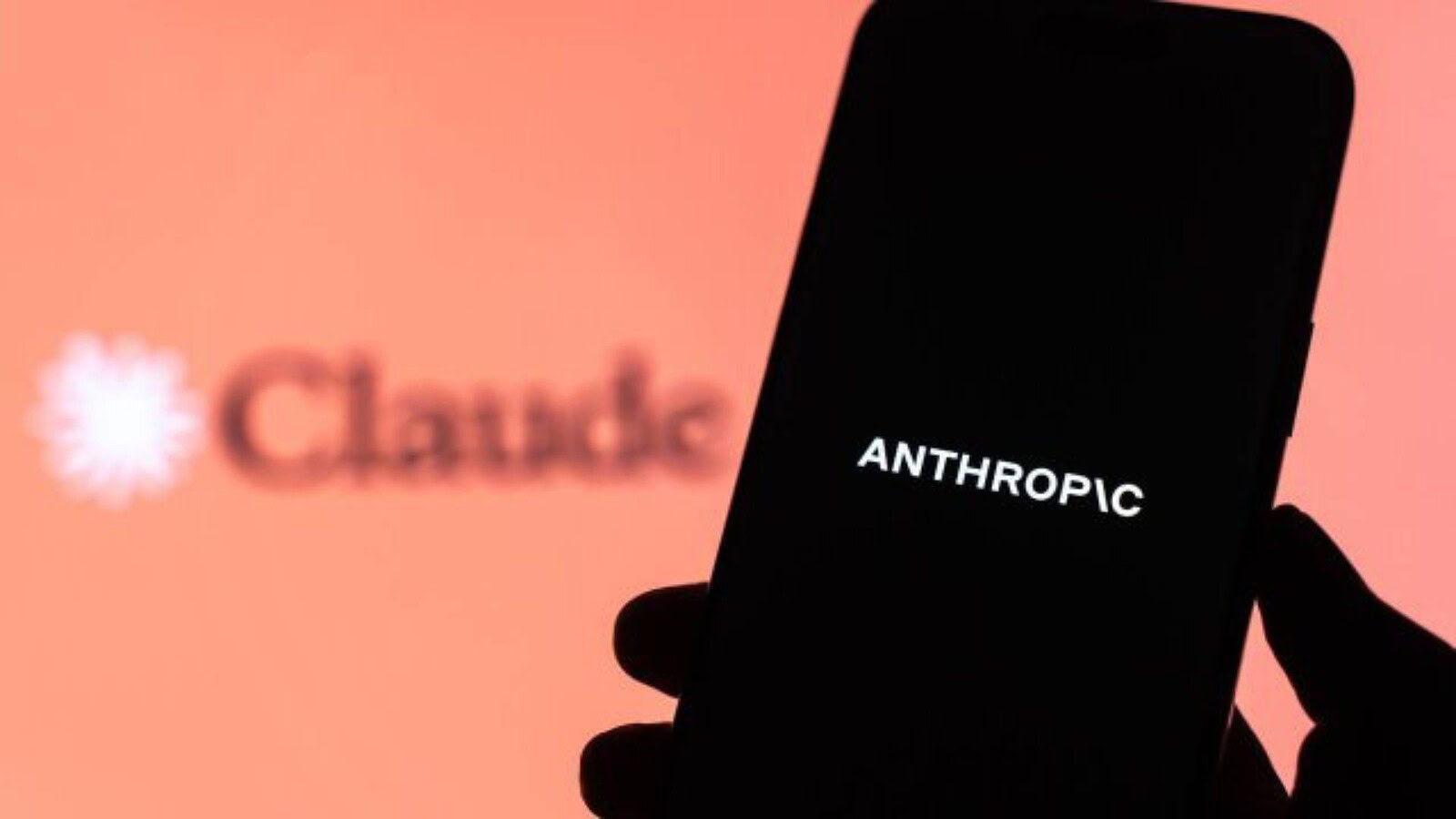 Anthropic vola a 60 miliardi di ricavi e supera la crescita di OpenAI