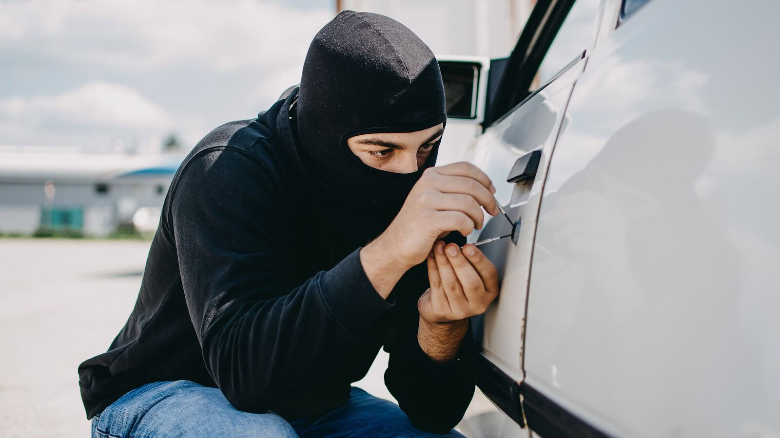 Furti d'auto in Italia: 4 falsi miti sui tracker GPS