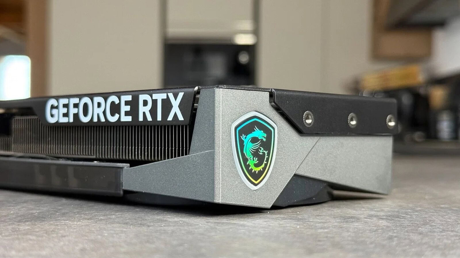 Nvidia, prezzi GPU alle stelle: RTX 5060 Ti oltre i 745 euro