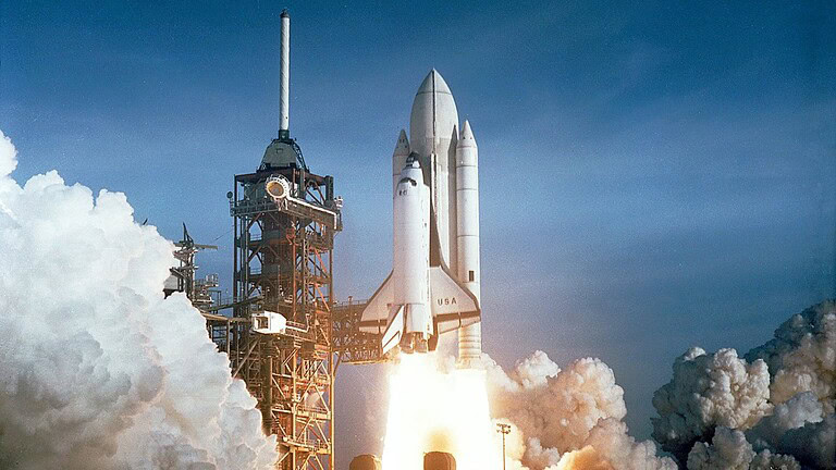 SpaceX, contratto militare da 1,6 miliardi per 18 lanci Falcon 9