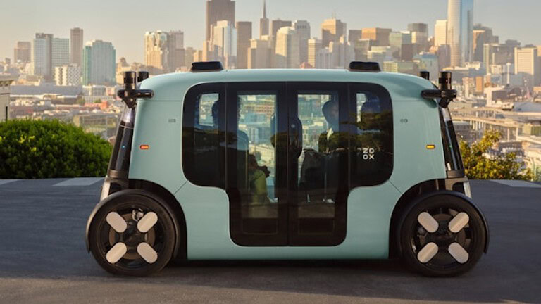 Zoox, i robotaxi di Amazon primi negli USA a incassare corse