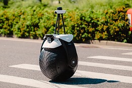 1ROLLO, il robot su una ruota che pattuglia da solo
