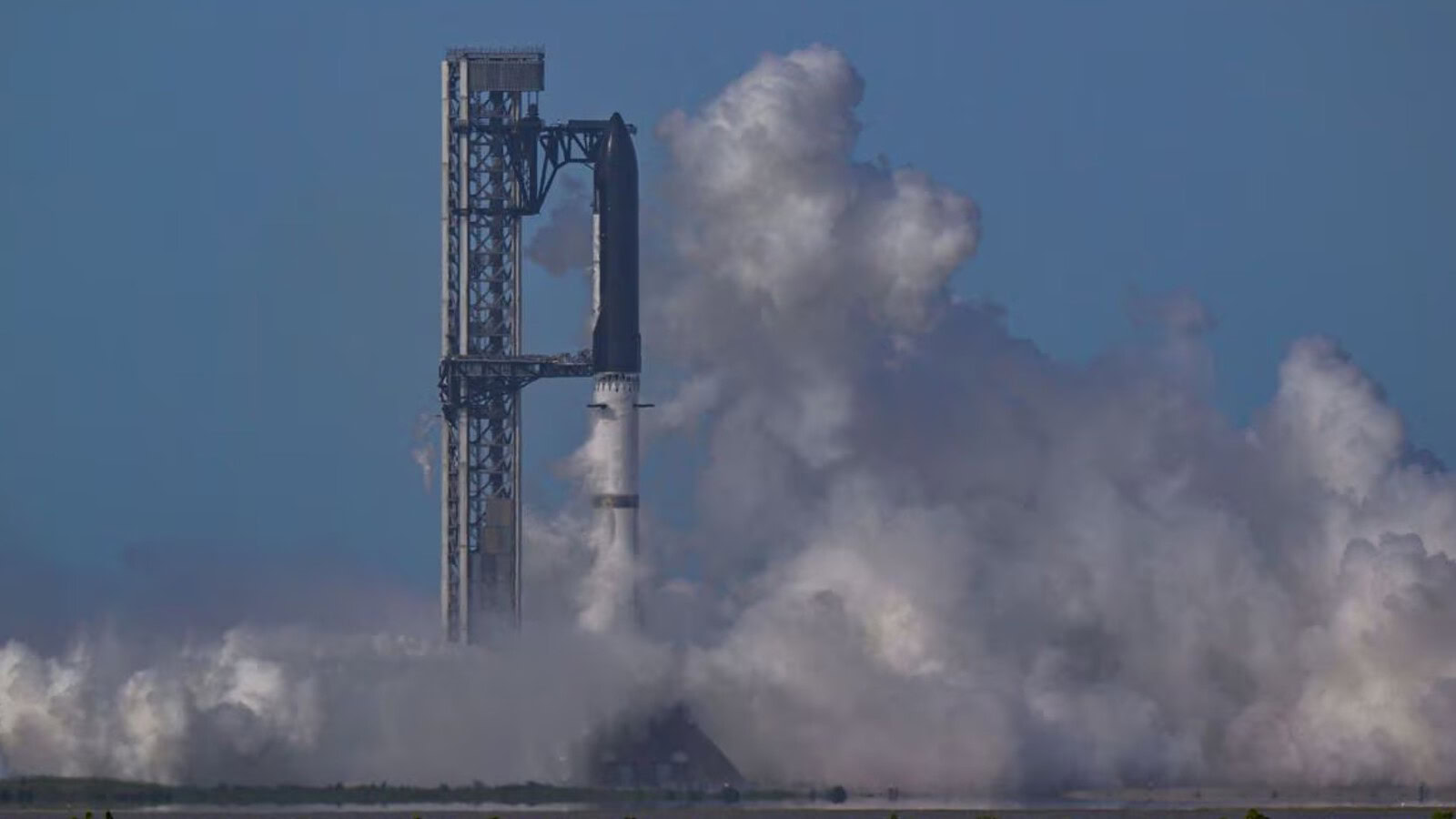 Razzo SpaceX si schianterà sulla Luna a 8.690 km orari