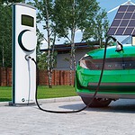 Auto elettriche con pannelli solari: davvero +30% di autonomia?