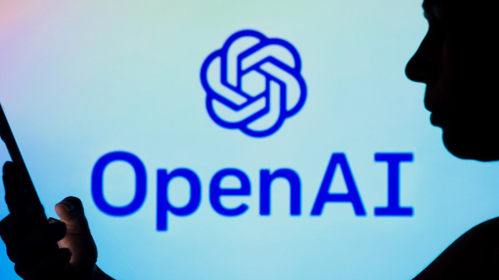 OpenAI prepara il primo altoparlante intelligente che si muove