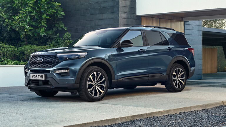 Ford, nuovo SUV ibrido low cost a 21.500 euro: arriva nel 2029