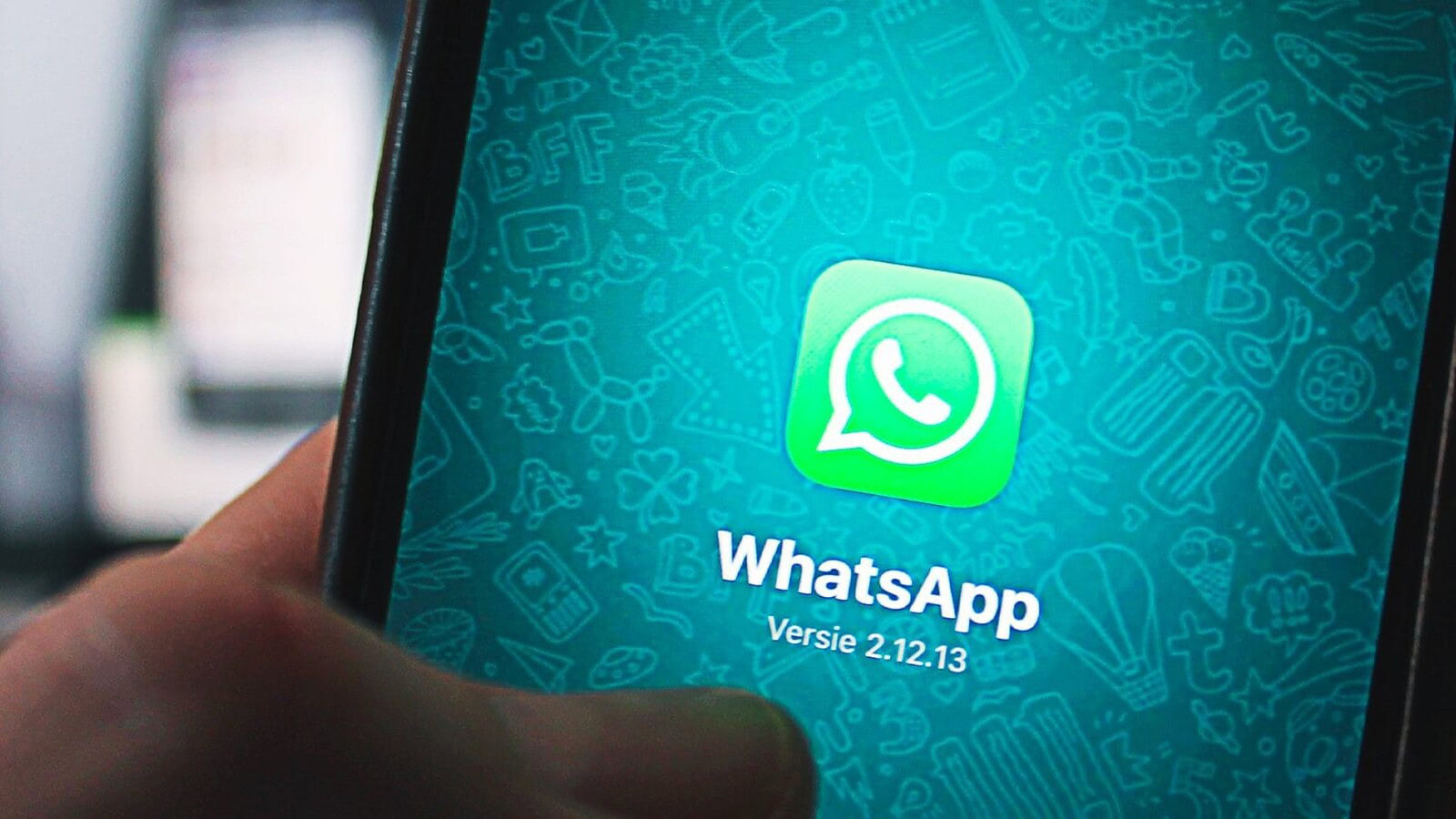 WhatsApp, truffa piramidale da 50 mila euro: 11 arresti