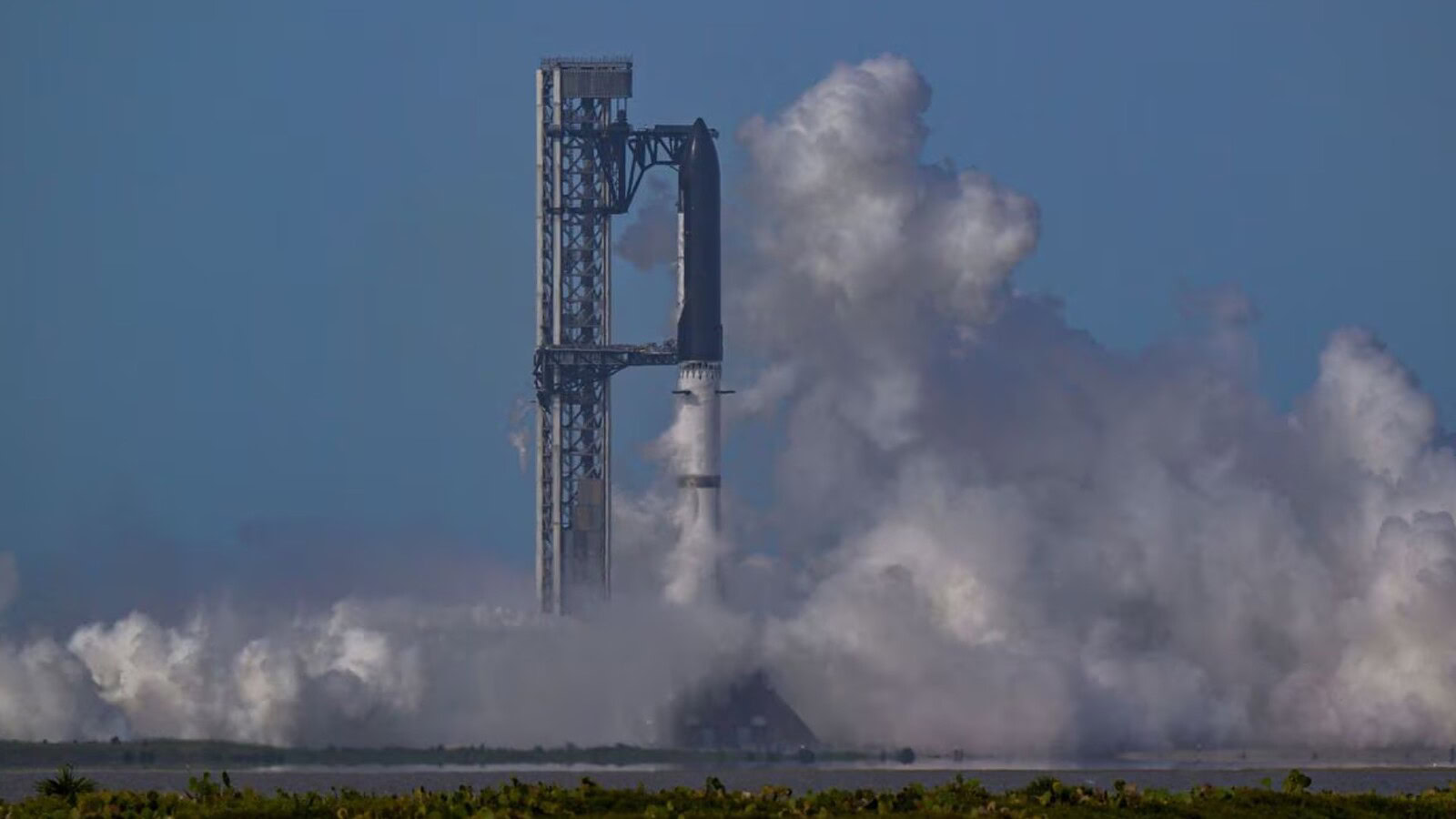 SpaceX, data center orbitali dal 2027: Musk svela il piano