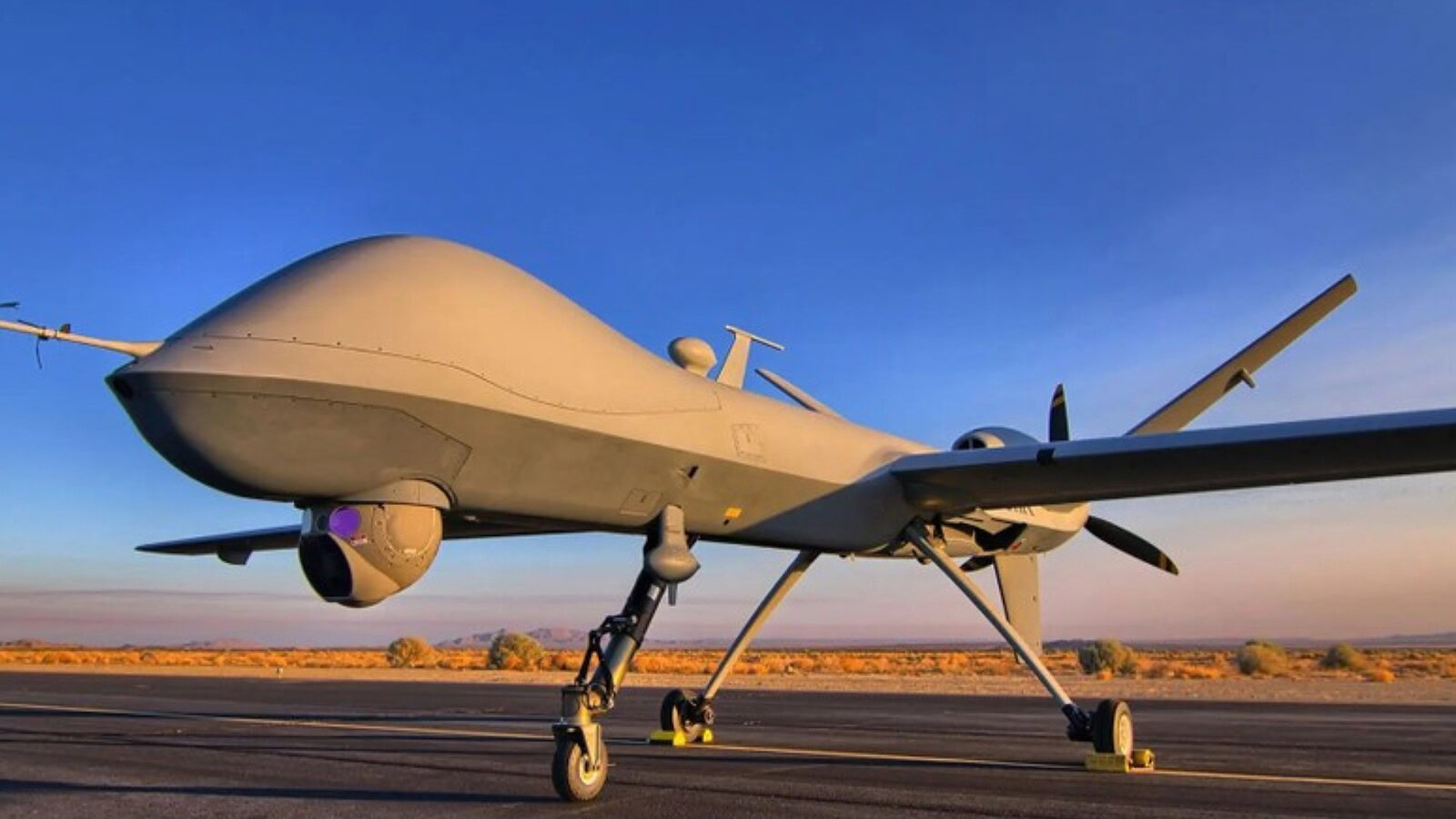 Wildfire, il drone che vola 18.500 km con 4 missili antinave