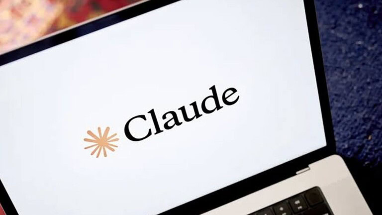 Claude, Anthropic scollega gli account e rimborsa gli utenti