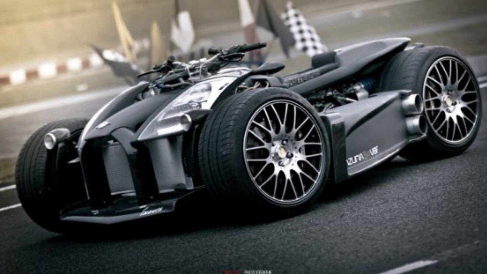Wazuma V8M: la moto con V8 Maserati in vendita a 144.000 euro