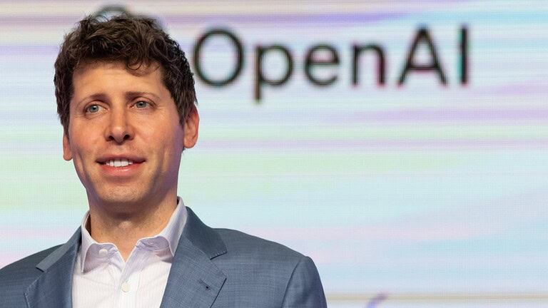 OpenAI risponde ad Apple e punta sui dispositivi AI con Jony Ive