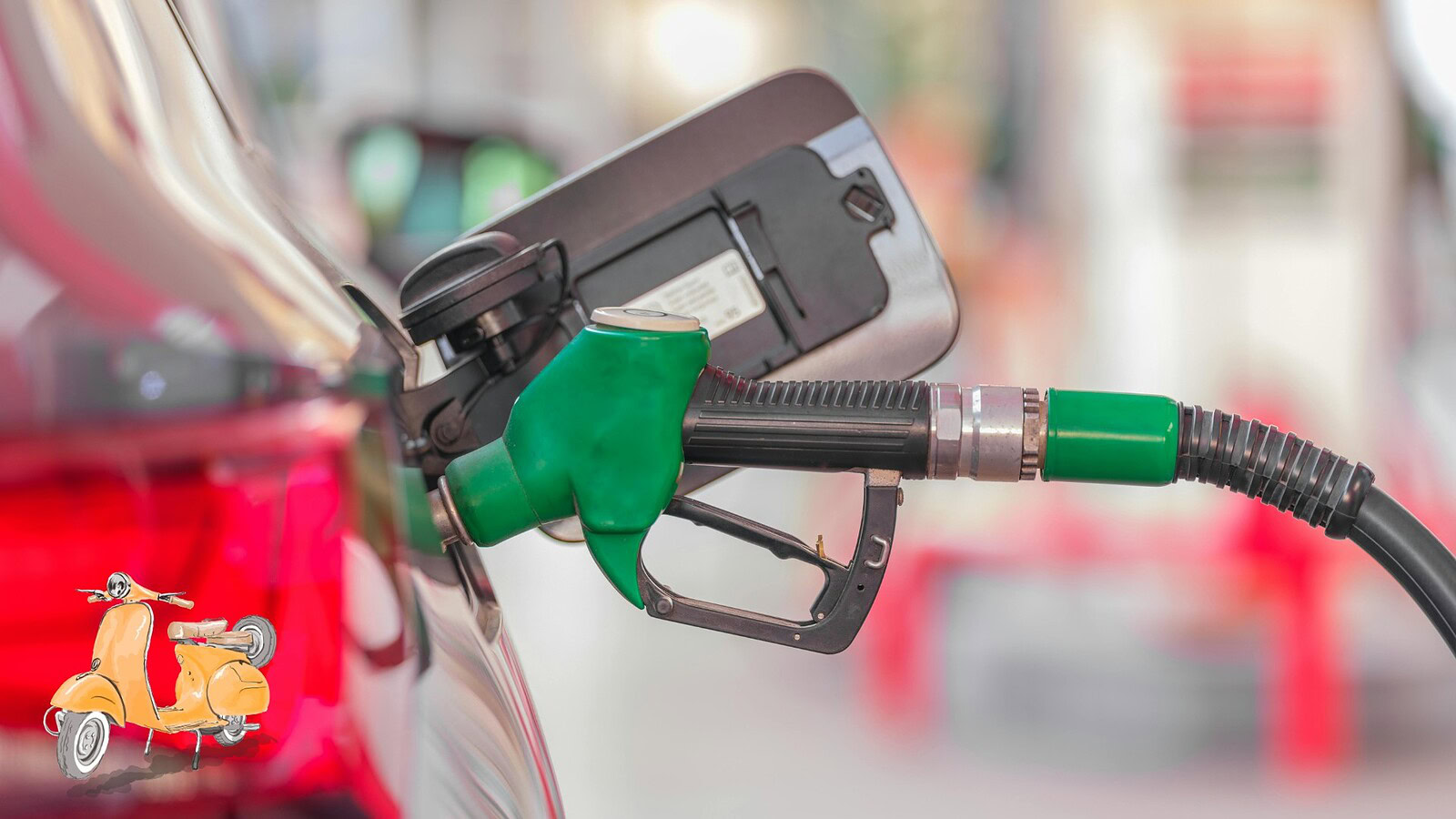 Carburanti annacquati a Roma: auto e scooter in panne