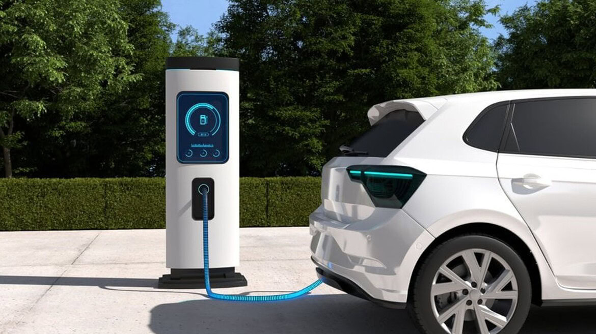 Auto elettrica in coda: quanto dura la clim nel traffico estivo