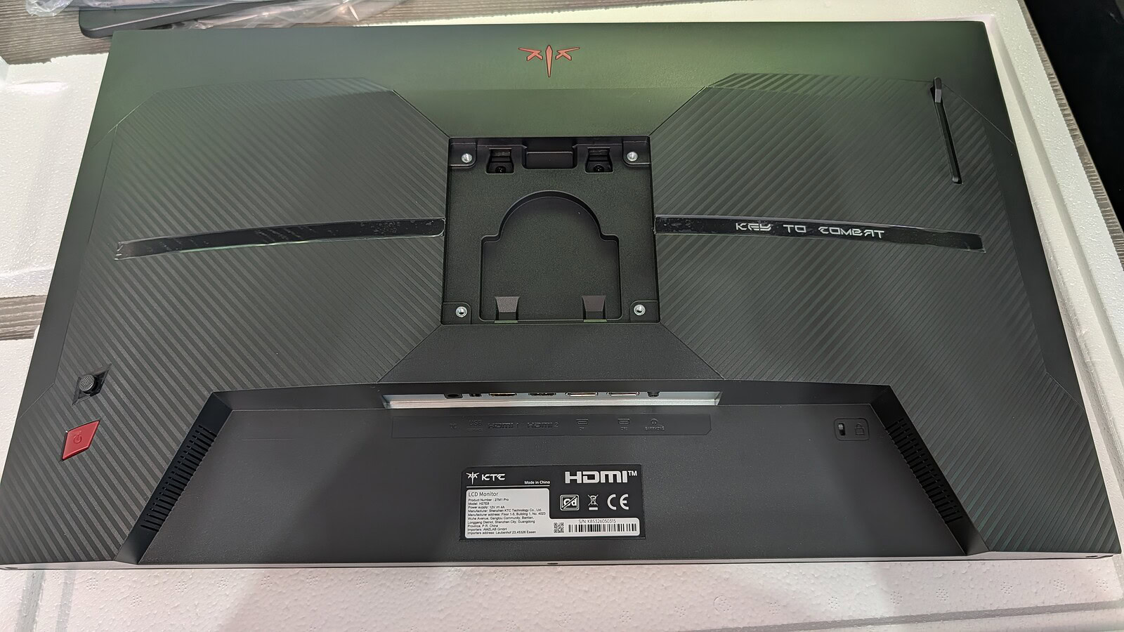 KTC H27E8 - design