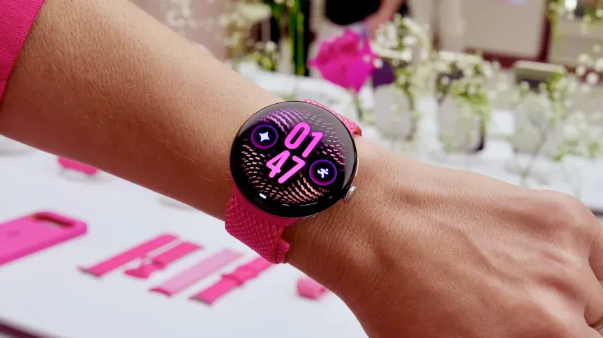 Google Pixel Watch 5 ufficiale: GPS rifatto da zero e Gemini offline
