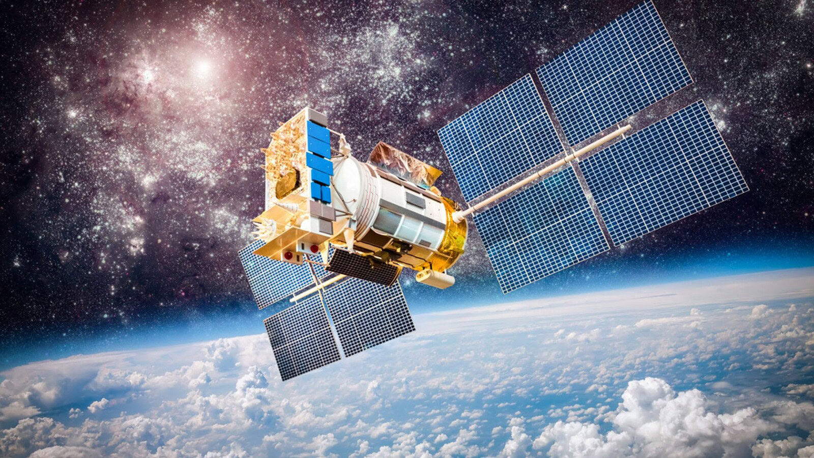 Pannelli solari spaziali al silicio: costi giù e più satelliti