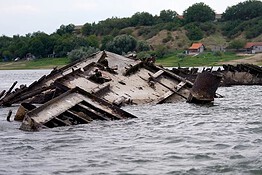 Danubio in secca riporta a galla i relitti nazisti della guerra