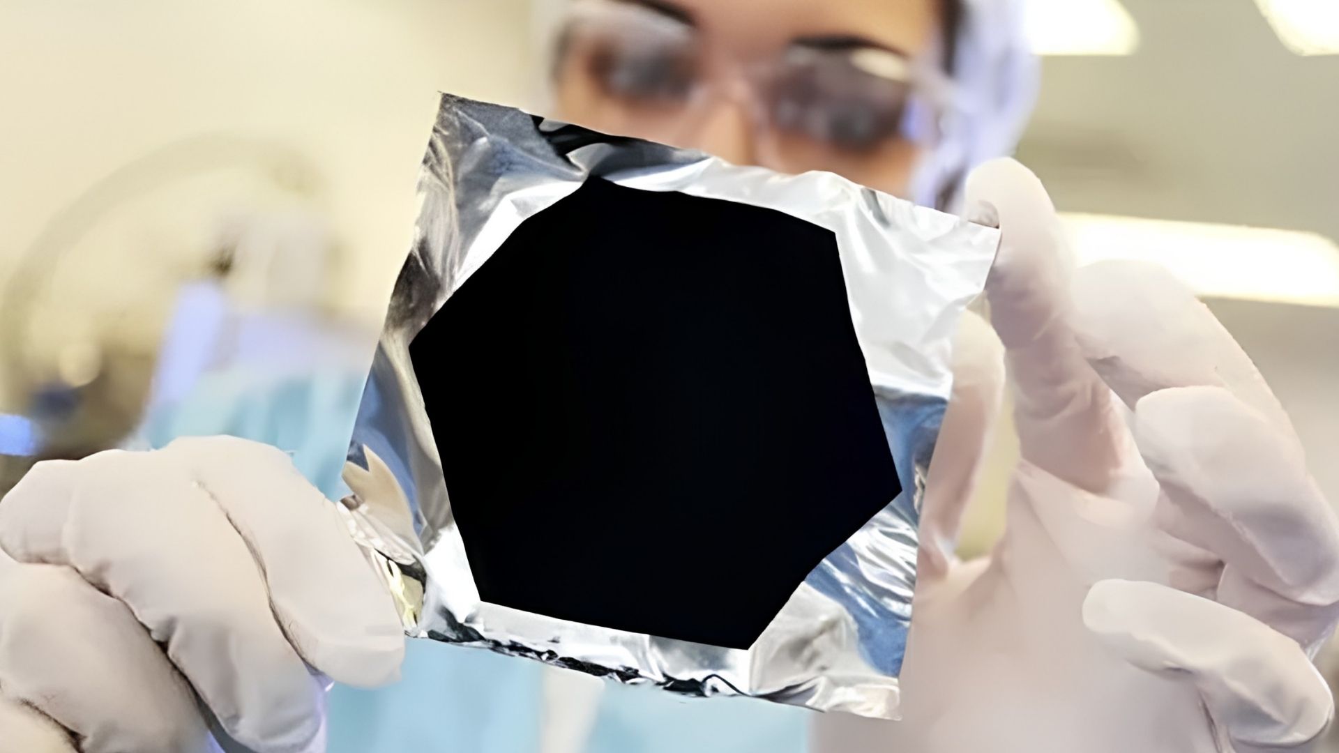 Vantablack 310, il rivestimento ultra nero che salva il cielo