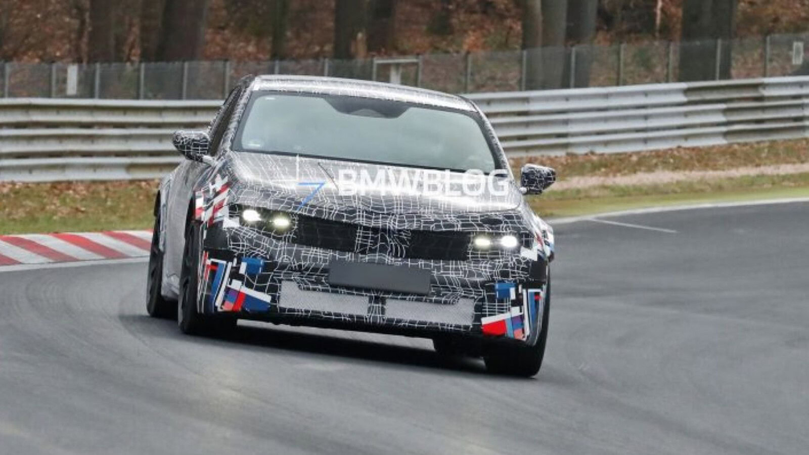 BMW M3 EV avvistata al Nürburgring: fino a 986 cavalli