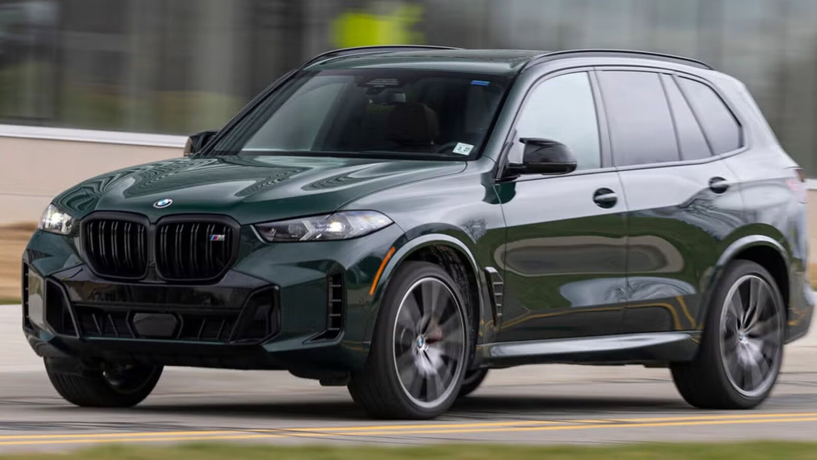 BMW X5 V10: il motore della M5 E60 finisce sotto il cofano