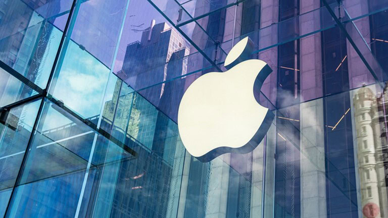 Apple, scorte OLED da 4 a 6 settimane: prezzi iPhone a rischio