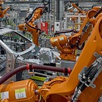 Porsche, i robot in fabbrica non bastano: serve ancora l'uomo