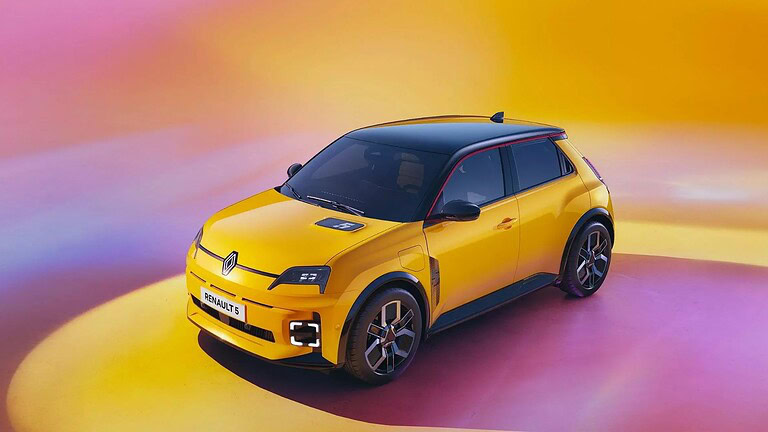 Renault 5 elettrica, più autonomia e ricarica rapida di serie